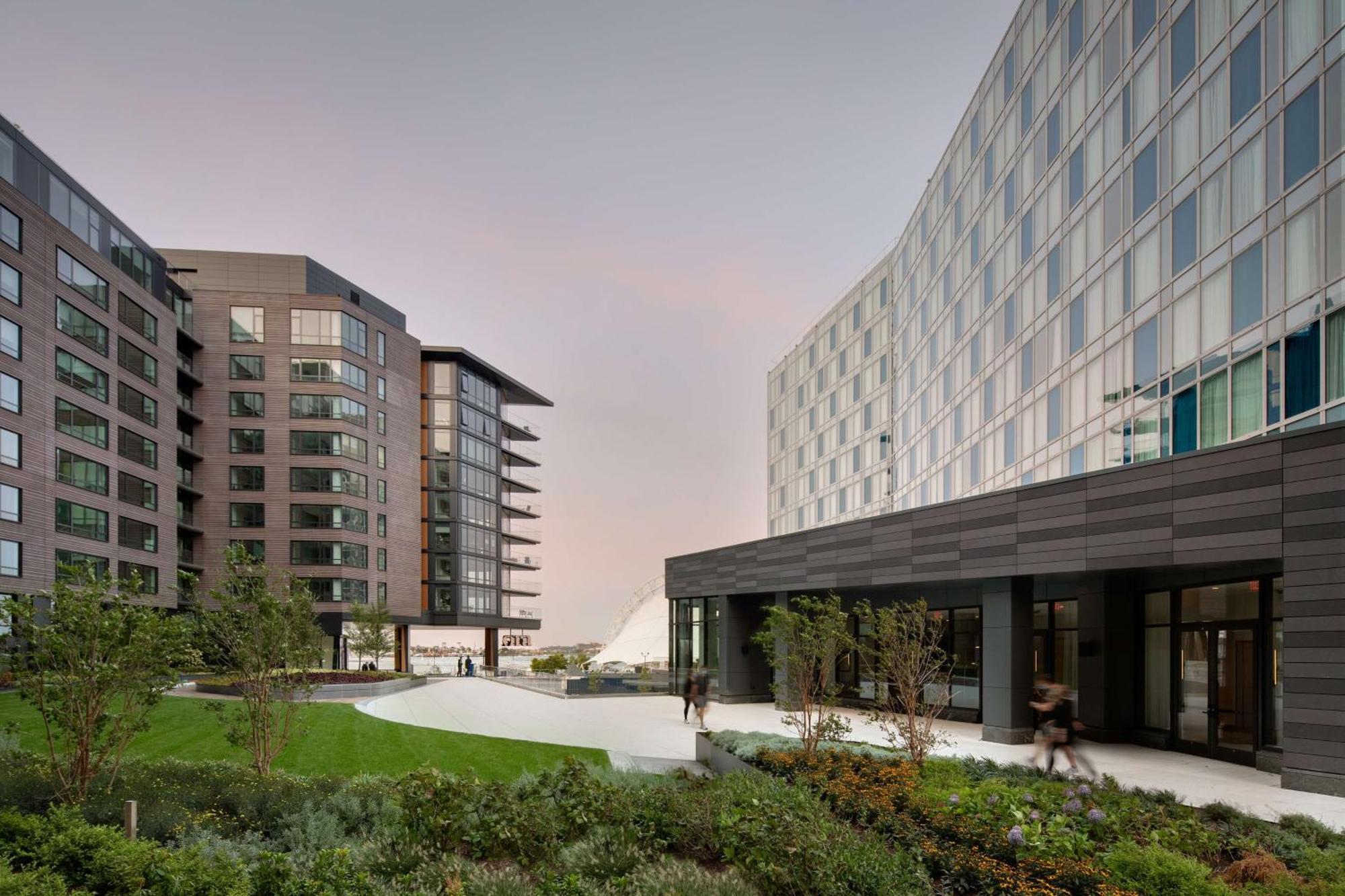 Hyatt Place Boston/Seaport District Екстериор снимка